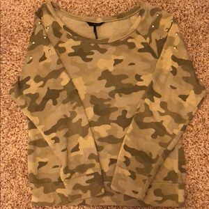 Cute Camo Studded Long-sleeve shirt